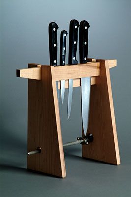 knives stand 1